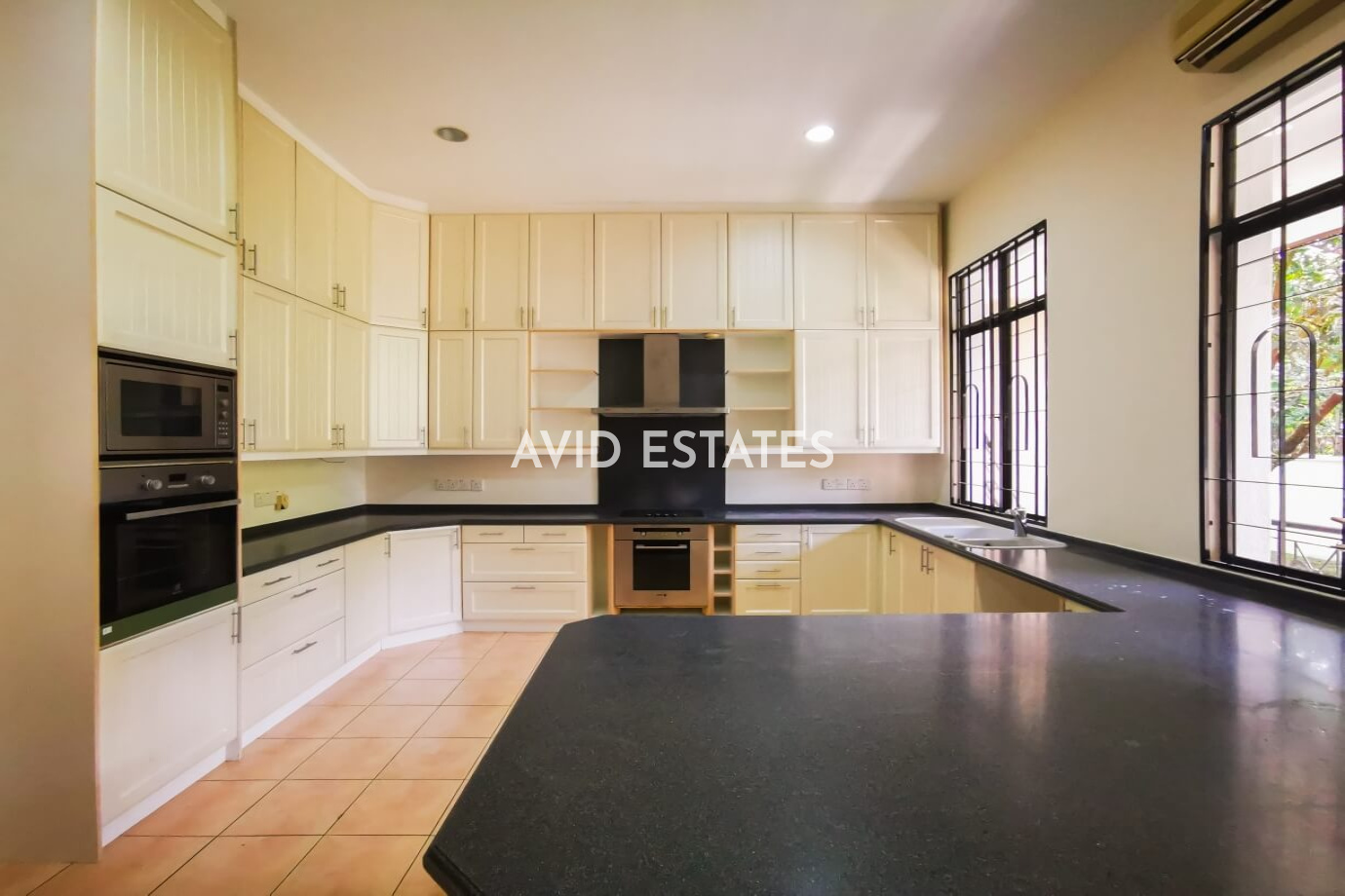 Taman U-Thant,Kuala Lumpur, 5 Bedrooms Bedrooms, ,8.5 BathroomsBathrooms,Bungalow / Detached,For Sale,Amapang Hilir,2317