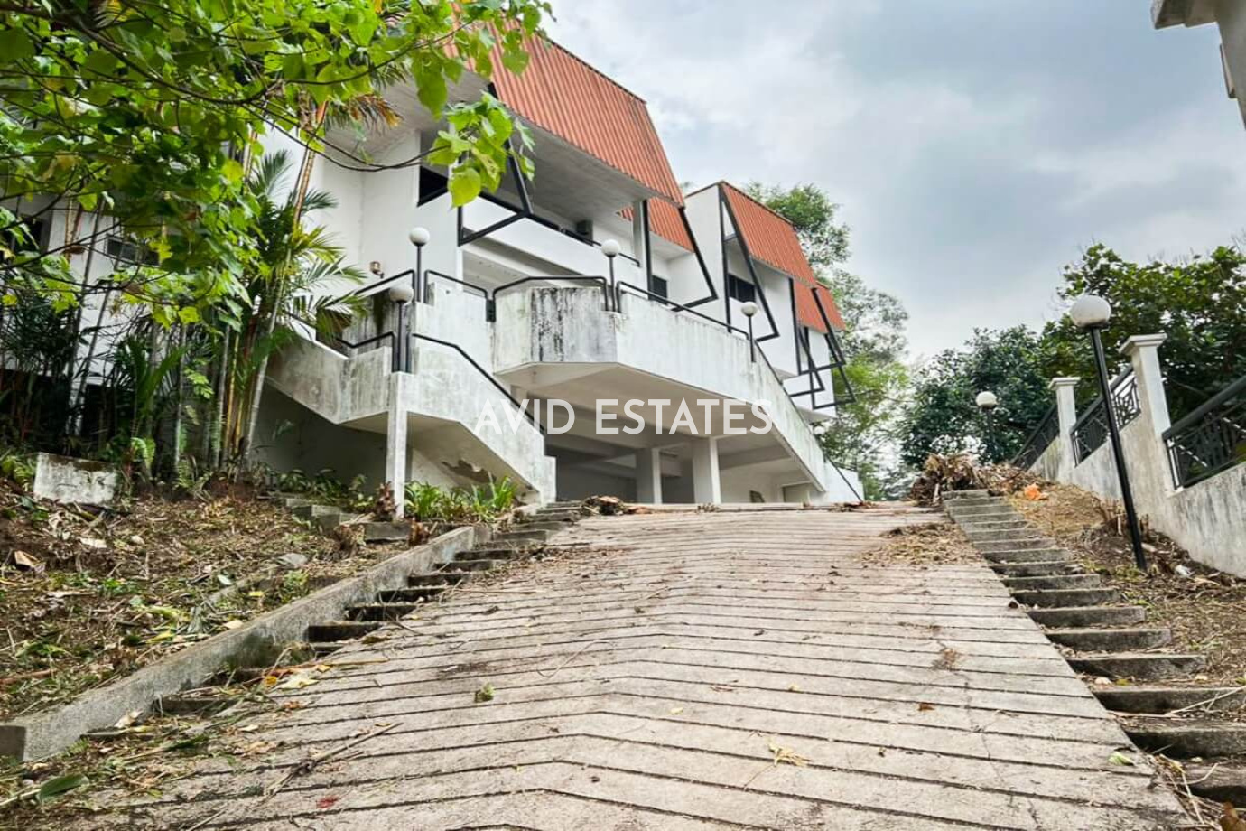 Bangsar,Kuala Lumpur, 4 Bedrooms Bedrooms, ,5 BathroomsBathrooms,Bungalow / Detached,For Sale,kerinchi, pantai, taman lucky,2331