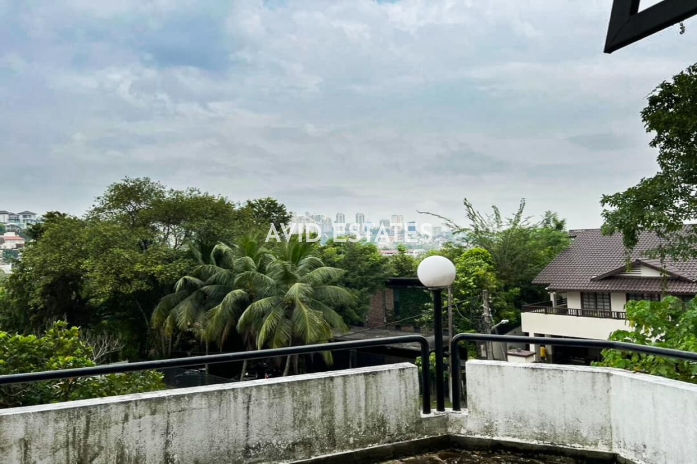 Bangsar,Kuala Lumpur, 4 Bedrooms Bedrooms, ,5 BathroomsBathrooms,Bungalow / Detached,For Sale,kerinchi, pantai, taman lucky,2331